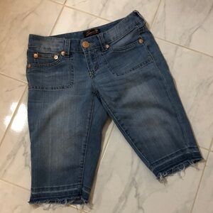 Seven7 blue denim jean shorts. Raw hem. EUC!